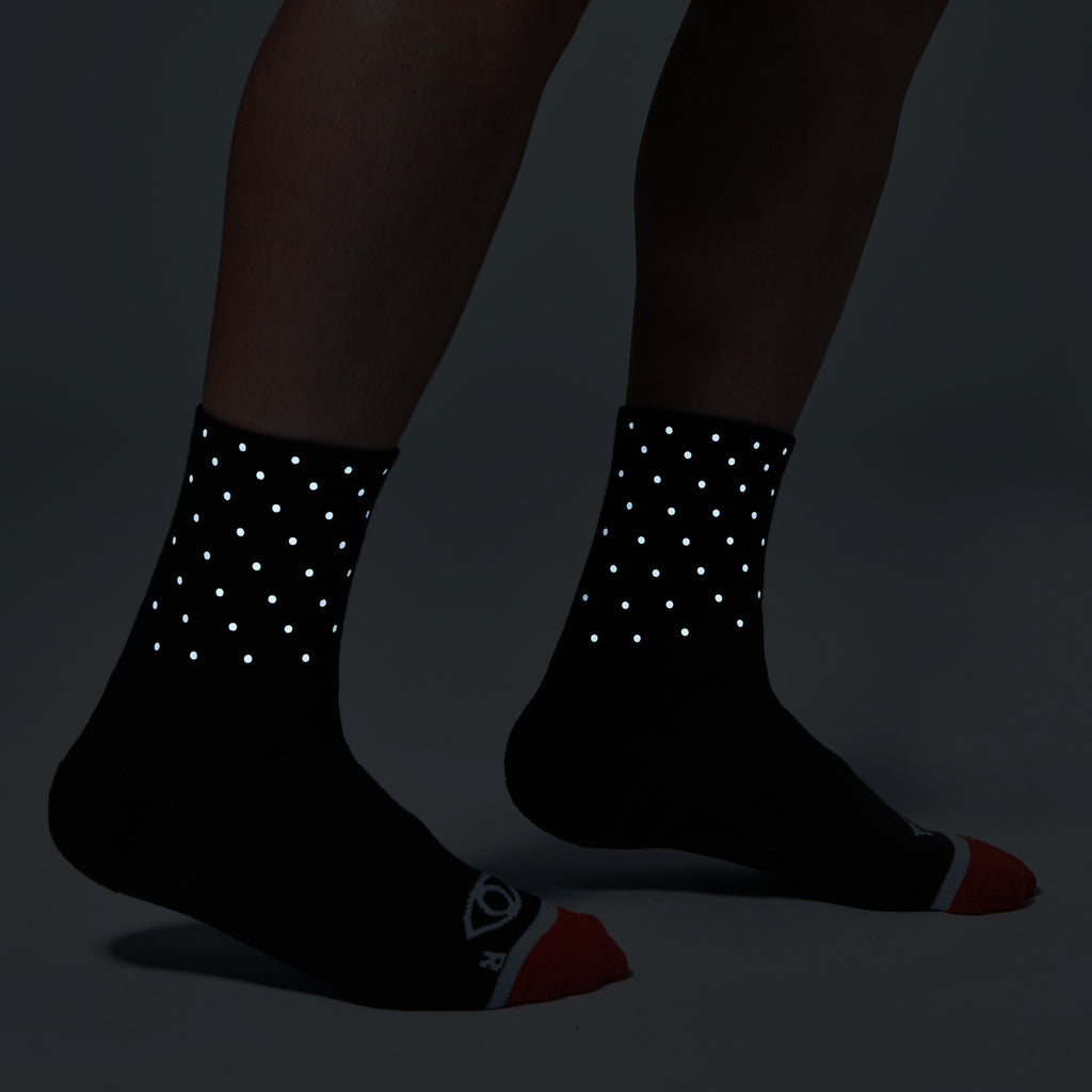 Mini Dot Reflective Quarter Ankle Socks (Black)